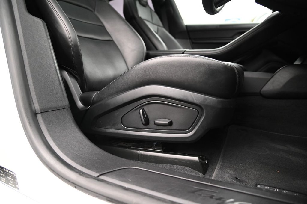 Used Porsche Taycan 2021 for sale - 77227541: Photo 29