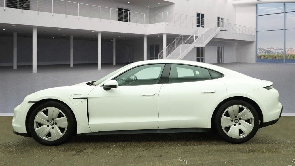 Used Porsche Taycan 2021 for sale - 77227541: Photo 6