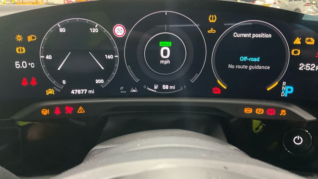 Used Porsche Taycan 2021 for sale - 77227541: Photo 9