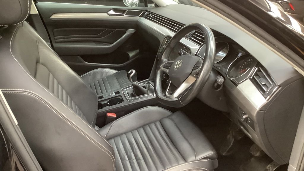 Used Volkswagen Passat 2021 for sale - 76148172: Photo 5