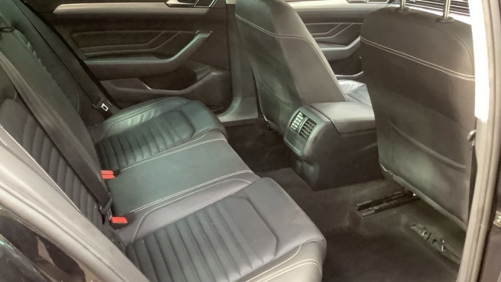 Used Volkswagen Passat 2021 for sale - 76148172: Photo 6