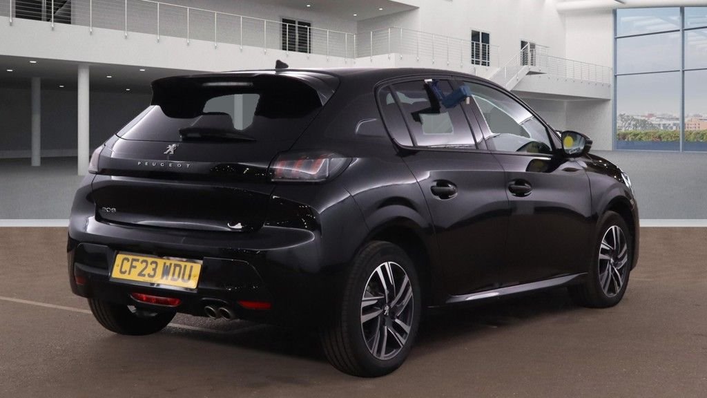 Used Peugeot 208 2023 for sale - 76417688: Photo 2