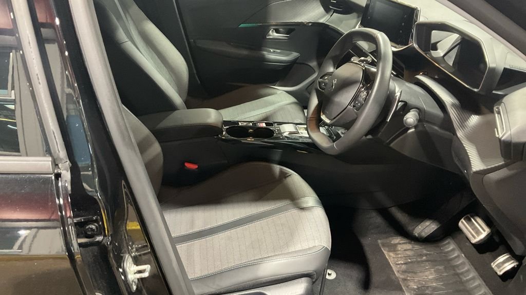 Used Peugeot 208 2023 for sale - 76417688: Photo 5