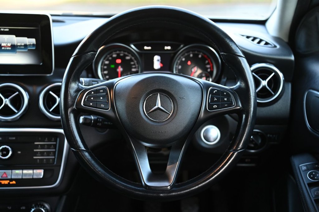 Used Mercedes-Benz GLA 2018 for sale - 76986439: Photo 10