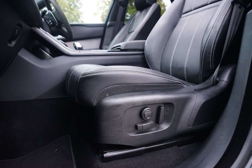 Used Land Rover Range Rover Velar 2022 for sale - 76546392: Photo 28