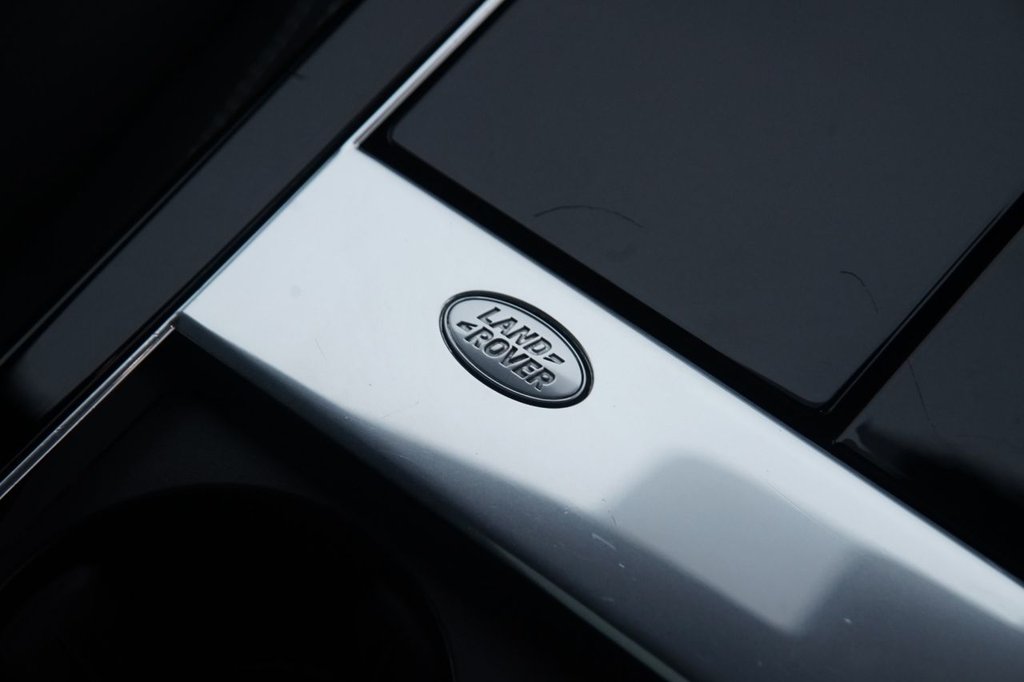 Used Land Rover Range Rover Velar 2022 for sale - 76546392: Photo 8