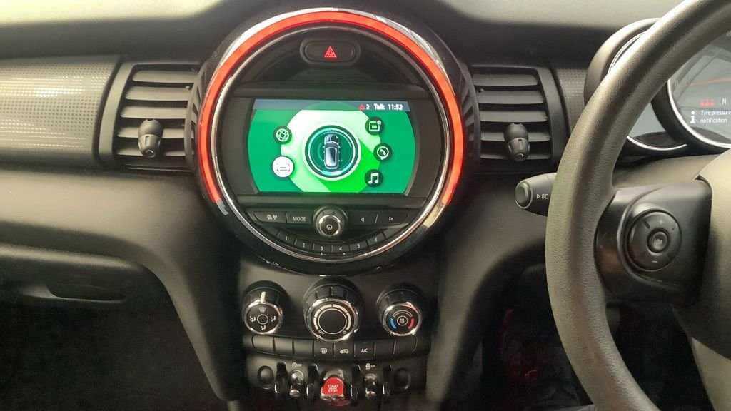 Used MINI Hatch 2019 for sale - 77200388: Photo 10