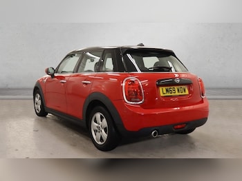 Used MINI Hatch 2019 for sale - 77200388: Photo