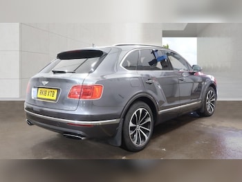 Used Bentley Bentayga 2018 for sale - 78426157: Photo