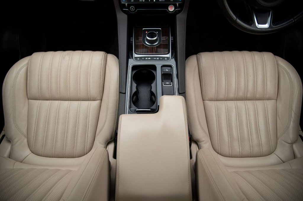 Used Jaguar F-Pace 2018 for sale - 76950200: Photo 19