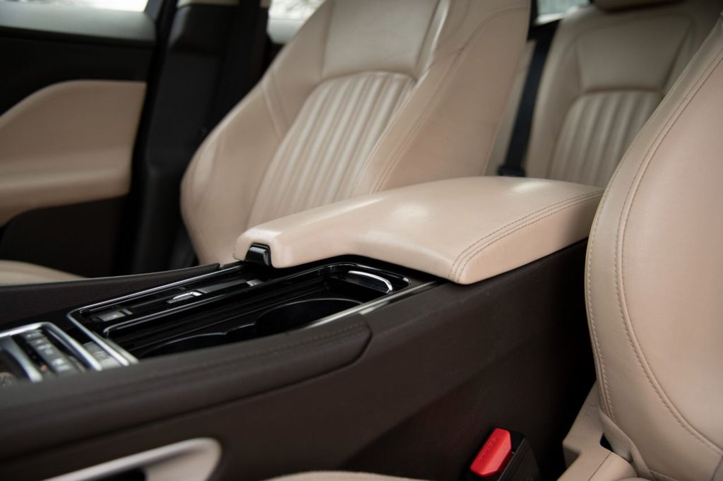 Used Jaguar F-Pace 2018 for sale - 76950200: Photo 22