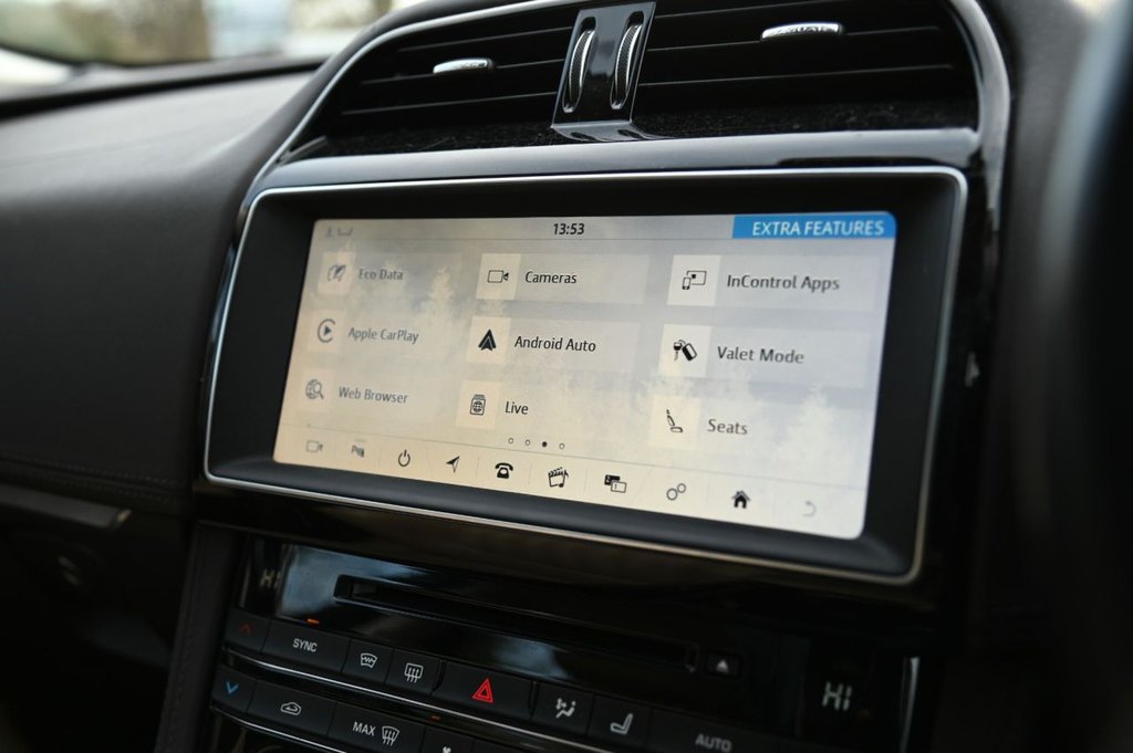 Used Jaguar F-Pace 2018 for sale - 76950200: Photo 6