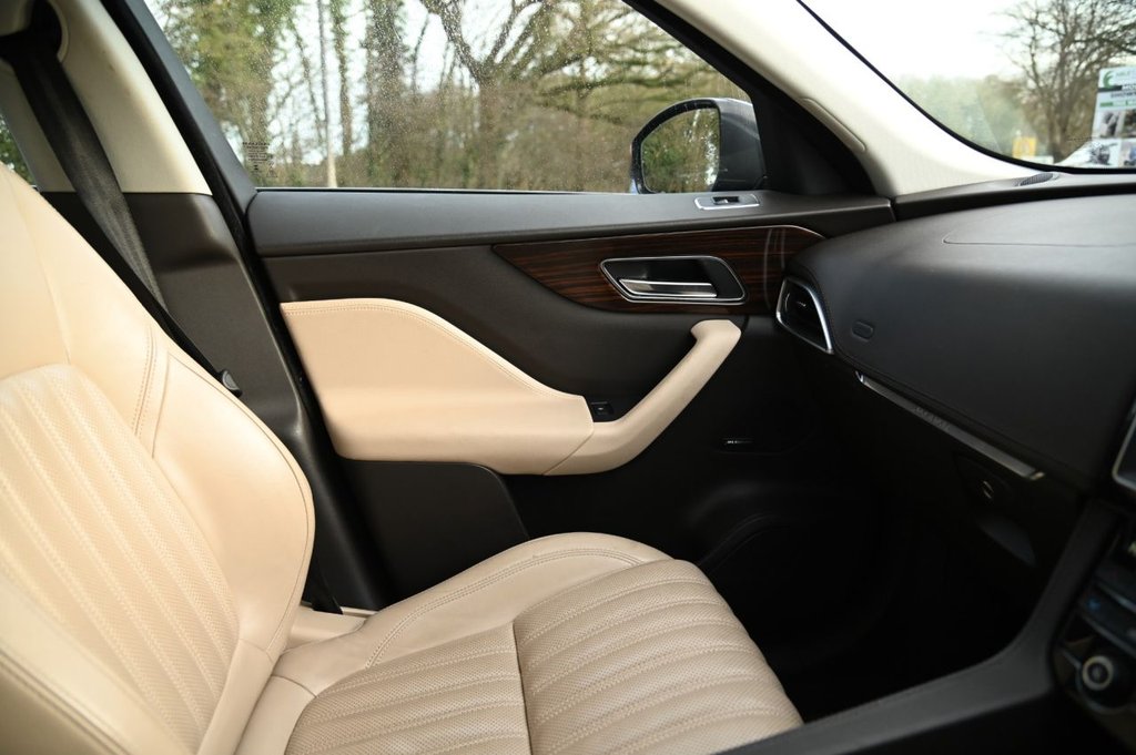 Used Jaguar F-Pace 2018 for sale - 76950200: Photo 9