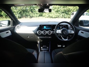 Used Mercedes-Benz EQA 2022 for sale - 76768791: Photo