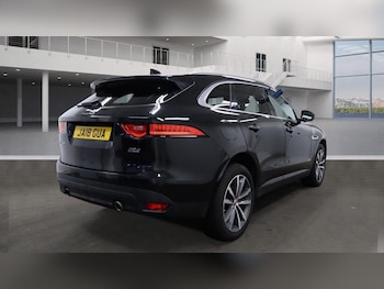 Used Jaguar F-Pace 2018 for sale - 76010013: Photo 2