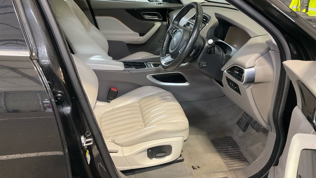 Used Jaguar F-Pace 2018 for sale - 76010013: Photo 5