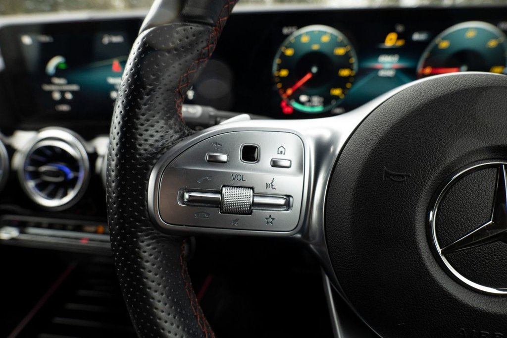 Used Mercedes-Benz EQA 2021 for sale - 76417509: Photo 10