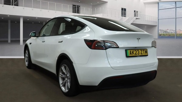 Used Tesla Model Y 2023 for sale - 75716204: Photo 3