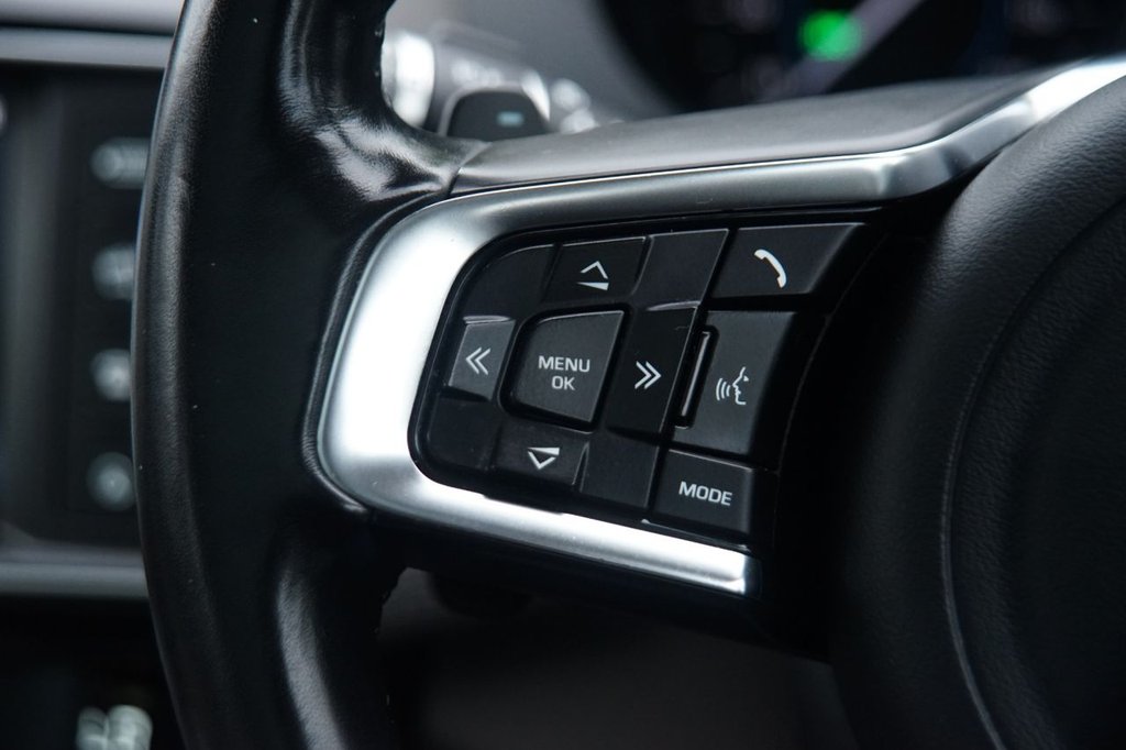 Used Jaguar F-Pace 2017 for sale - 76665492: Photo 11