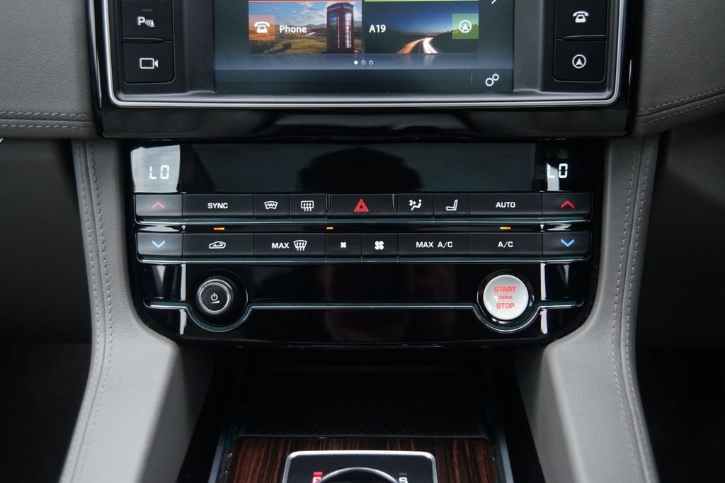 Used Jaguar F-Pace 2017 for sale - 76665492: Photo 18