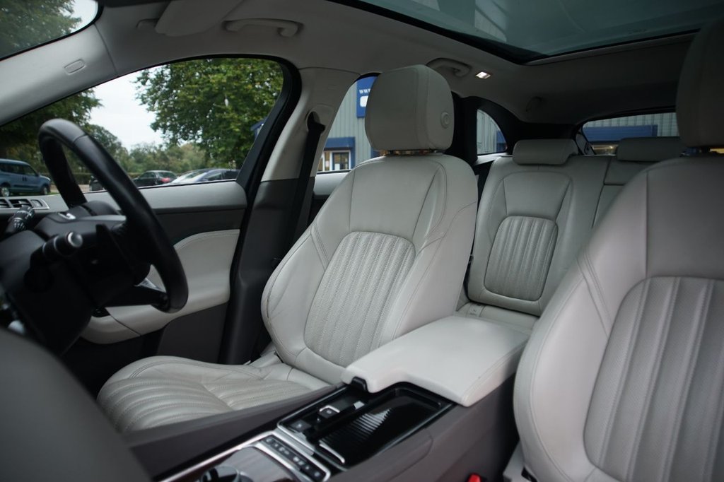 Used Jaguar F-Pace 2017 for sale - 76665492: Photo 23