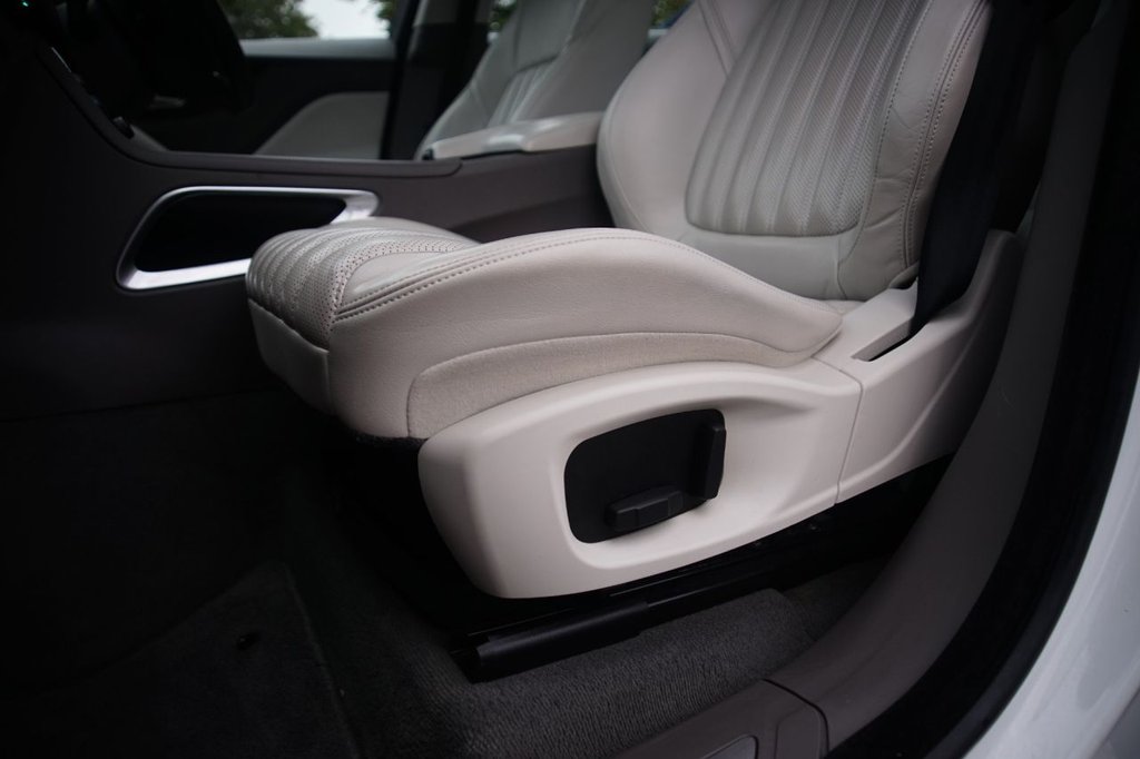 Used Jaguar F-Pace 2017 for sale - 76665492: Photo 24