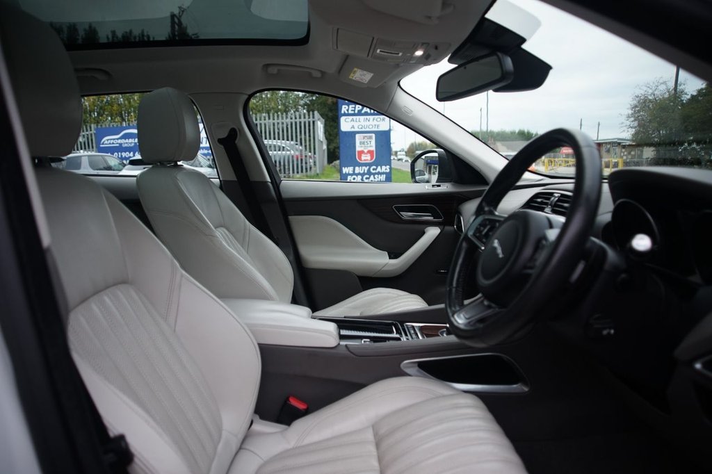 Used Jaguar F-Pace 2017 for sale - 76665492: Photo 27