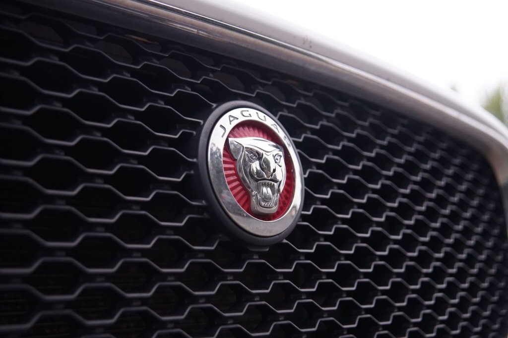 Used Jaguar F-Pace 2017 for sale - 76665492: Photo 30