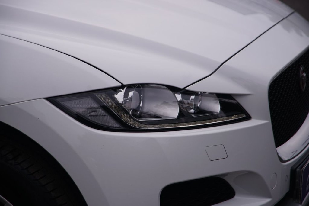 Used Jaguar F-Pace 2017 for sale - 76665492: Photo 32