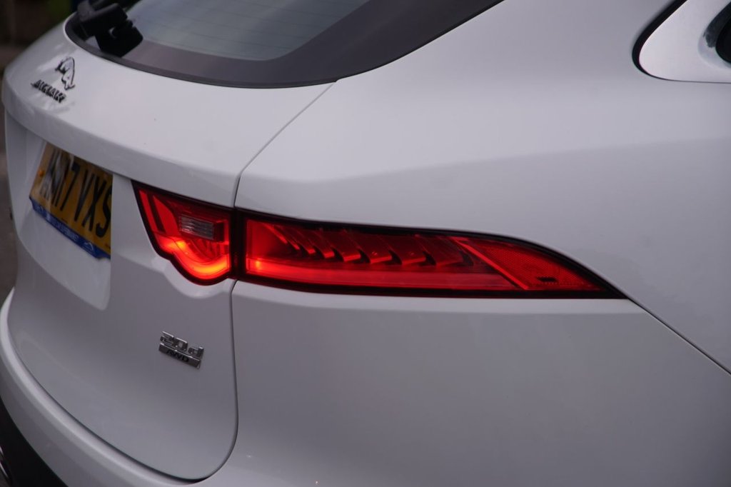 Used Jaguar F-Pace 2017 for sale - 76665492: Photo 39