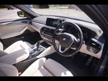 Used BMW 5 Series 2017 for sale - 75122007: Photo