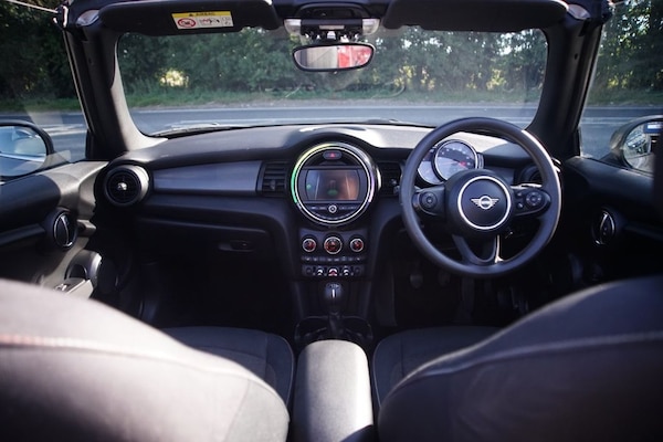 Used MINI Convertible 2018 for sale - 75410903: Photo 3