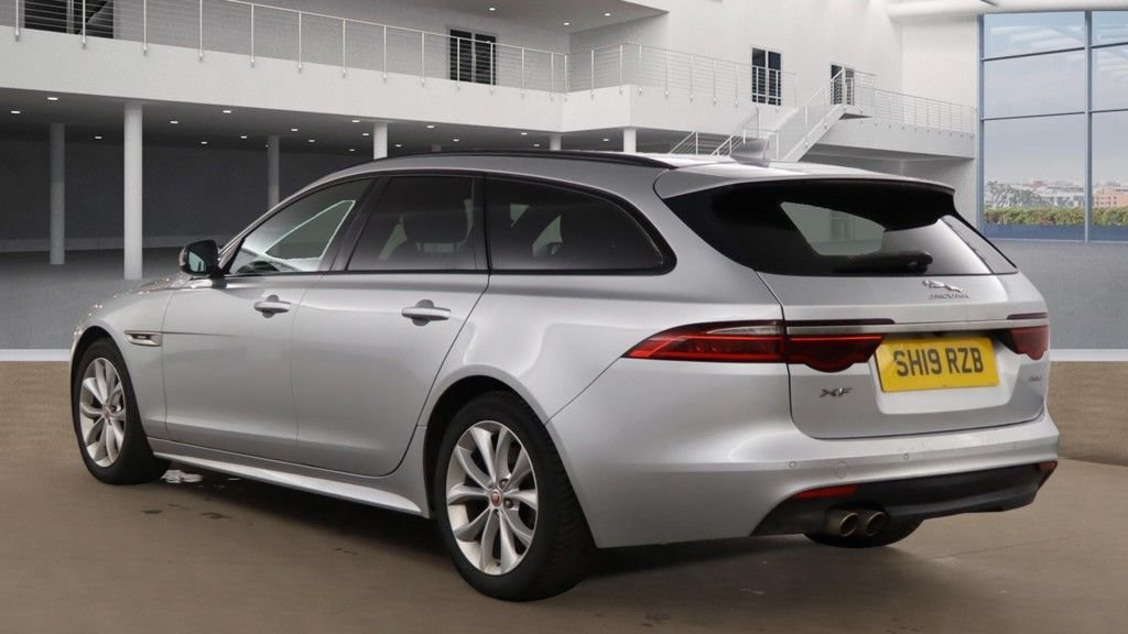 Used Jaguar XF 2019 for sale - 76119318: Photo 3