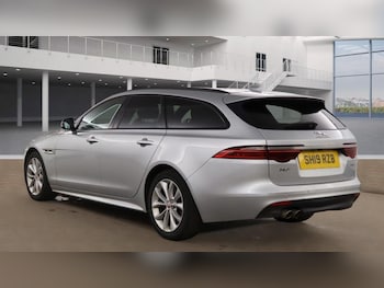 Used Jaguar XF 2019 for sale - 76119318: Photo 3