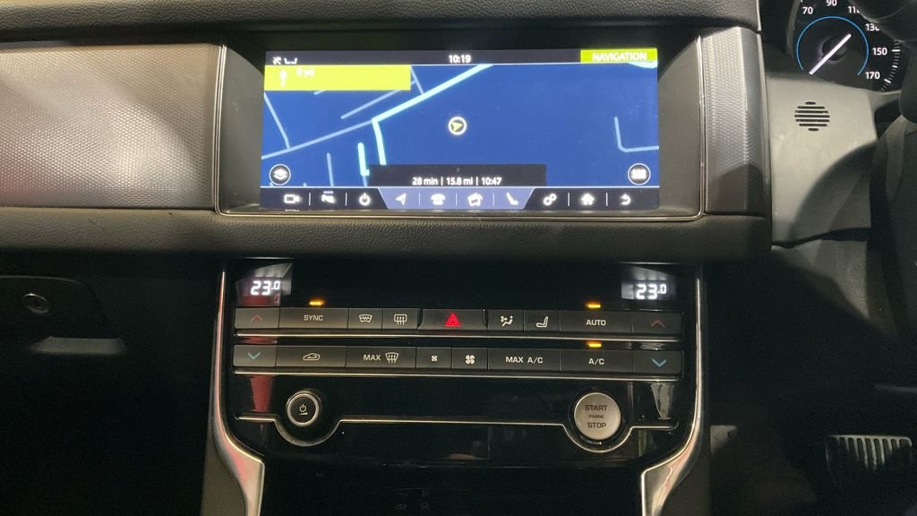 Used Jaguar XF 2019 for sale - 76119318: Photo 8