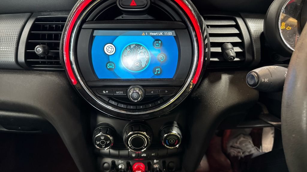 Used MINI Hatch 2019 for sale - 77200400: Photo 10