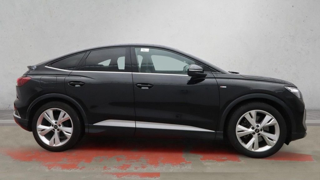 Used Audi Q4 e-tron 2023 for sale - 78200508: Photo 5