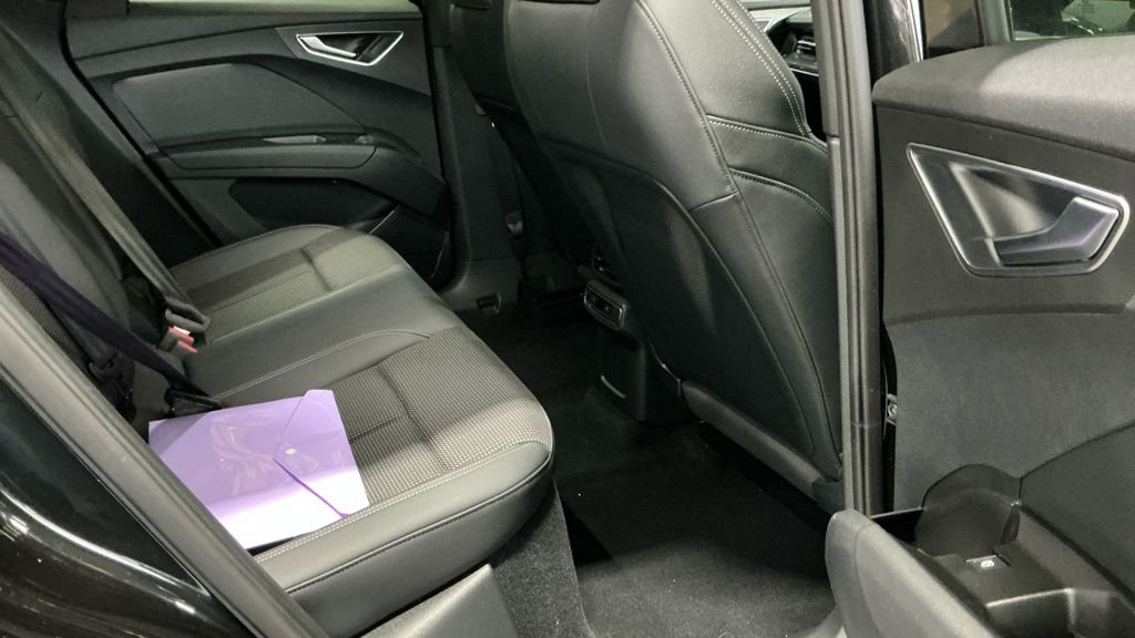 Used Audi Q4 e-tron 2023 for sale - 78200508: Photo 8