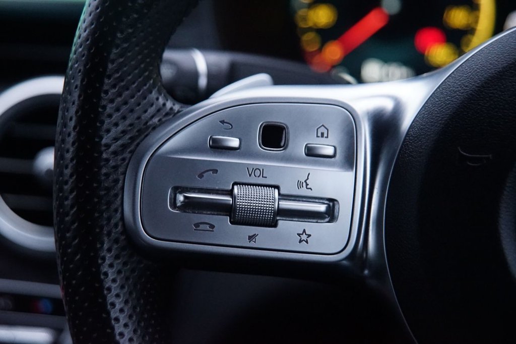 Used Mercedes-Benz C Class 2019 for sale - 76417314: Photo 11