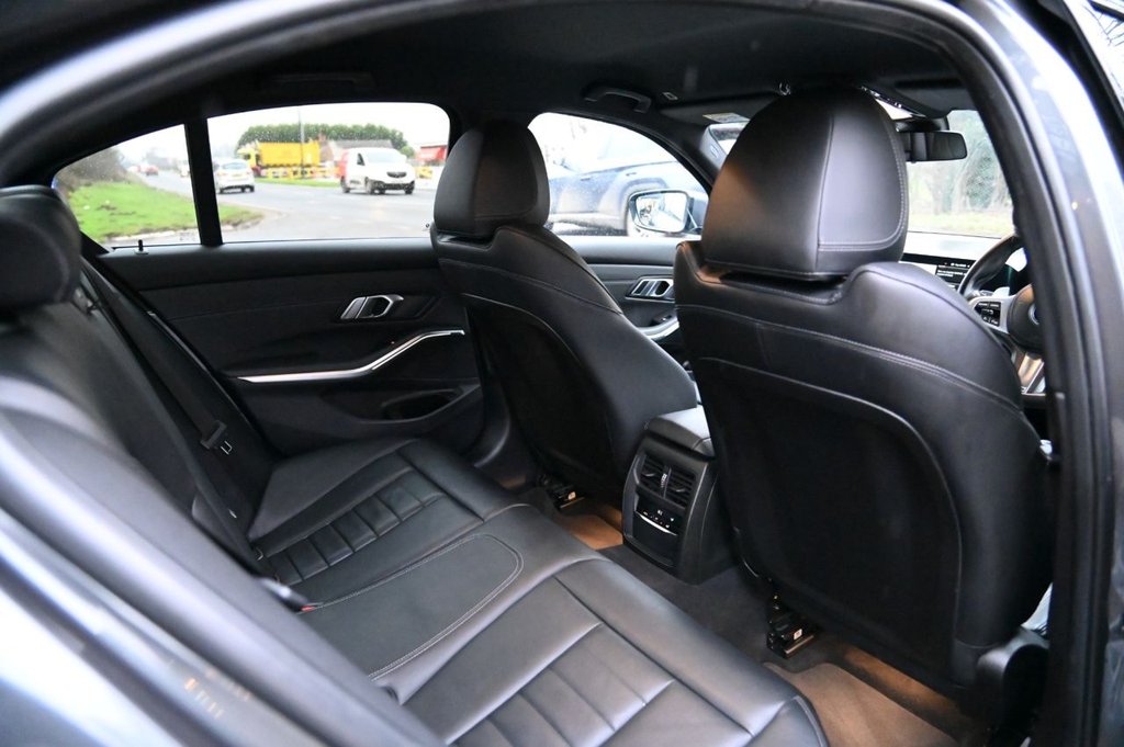 Used BMW 3 Series 2021 for sale - 77692943: Photo 35