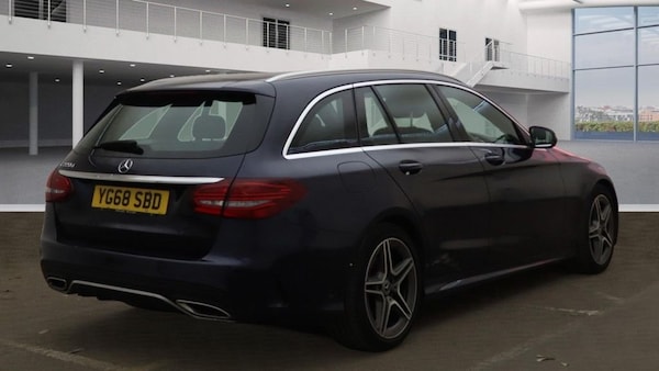 Used Mercedes-Benz C-Class 2019 for sale - 76009654: Photo 2