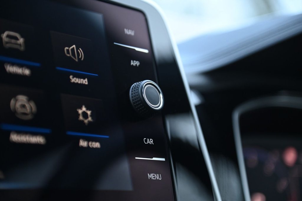 Used Volkswagen T-Roc 2023 for sale - 77065267: Photo 19