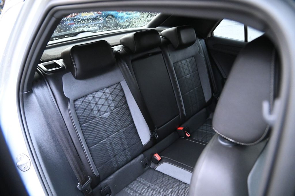 Used Volkswagen T-Roc 2023 for sale - 77065267: Photo 32