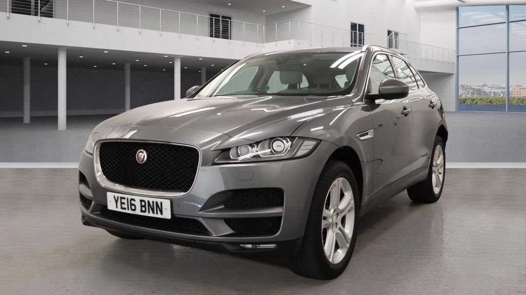 Used Jaguar F-Pace 2016 for sale - 76039514: Photo 4