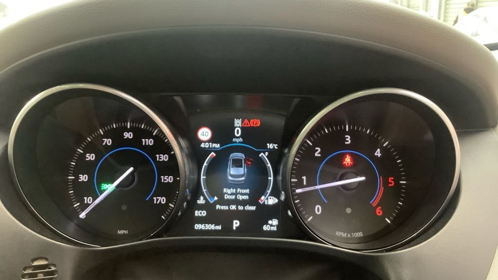 Used Jaguar F-Pace 2016 for sale - 76039514: Photo 7