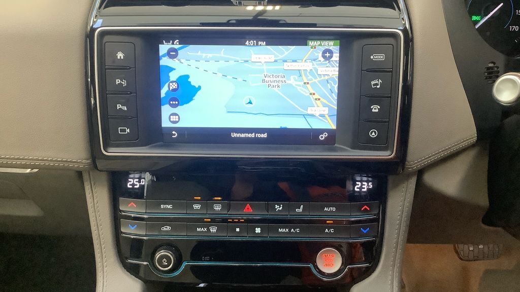 Used Jaguar F-Pace 2016 for sale - 76039514: Photo 8