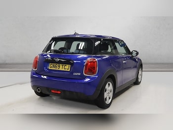 Used MINI Hatch 2019 for sale - 76632228: Photo