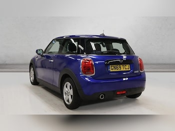 Used MINI Hatch 2019 for sale - 76632228: Photo
