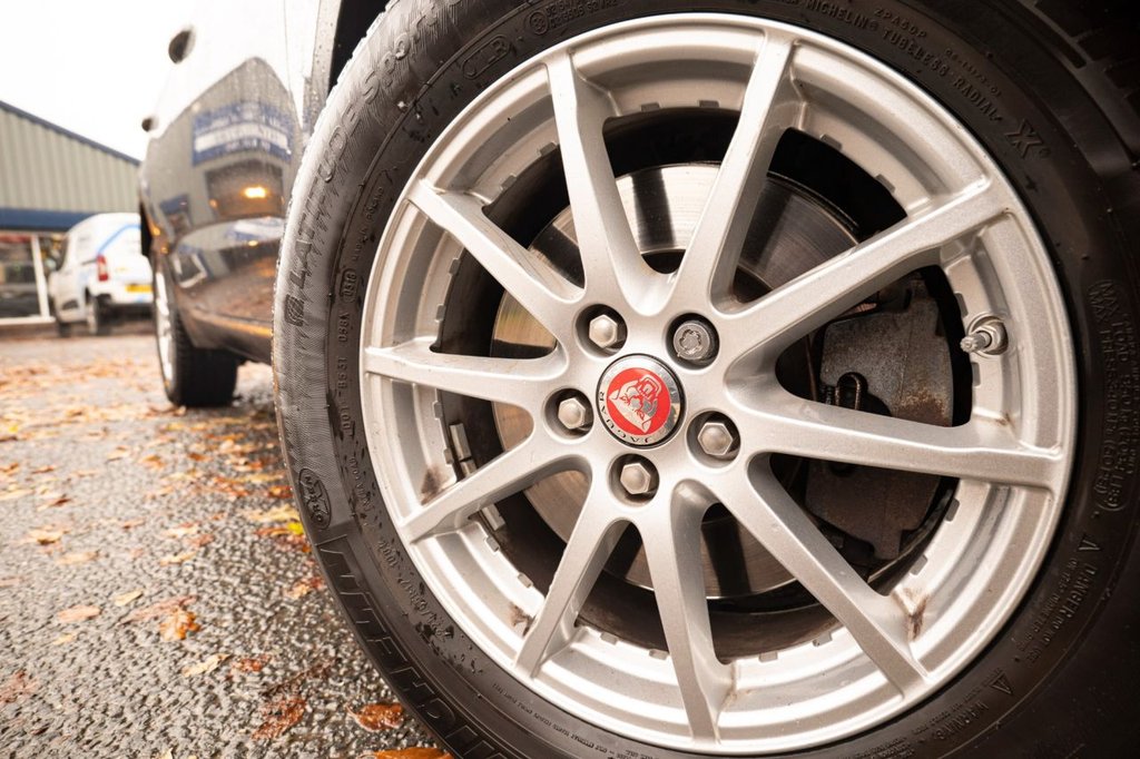 Used Jaguar E-Pace 2018 for sale - 76570623: Photo 31