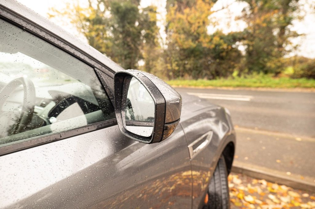 Used Jaguar E-Pace 2018 for sale - 76570623: Photo 33